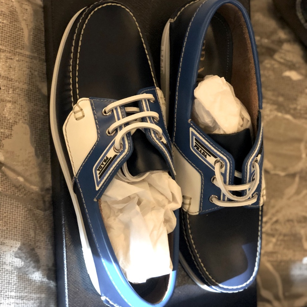 New in box Men’s Prada boat shoes size 8.5
